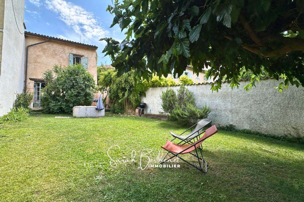 Maison à CHARLY