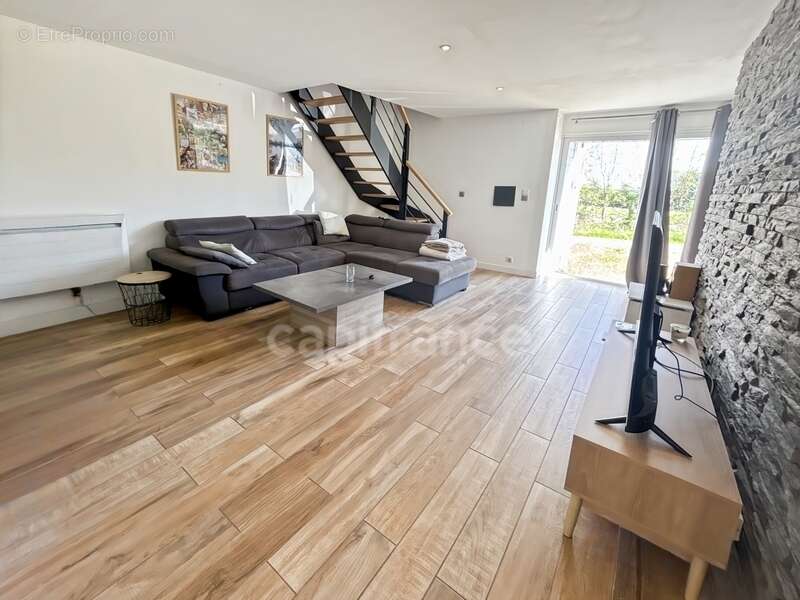 MARESCHE (72) à vendre longère 4 chambres sur 7300 m2 - photo 5
