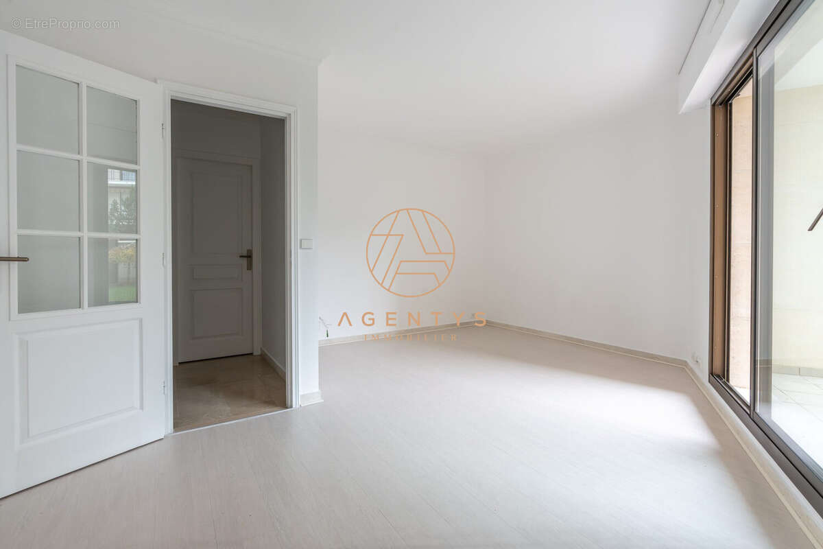 Appartement à LE PERREUX-SUR-MARNE