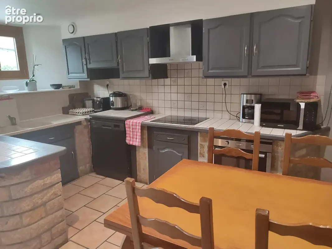 À vendre   maison de caractère avec nombreuses dépendances et terrain arboré à yvignac-la-tour - photo 5