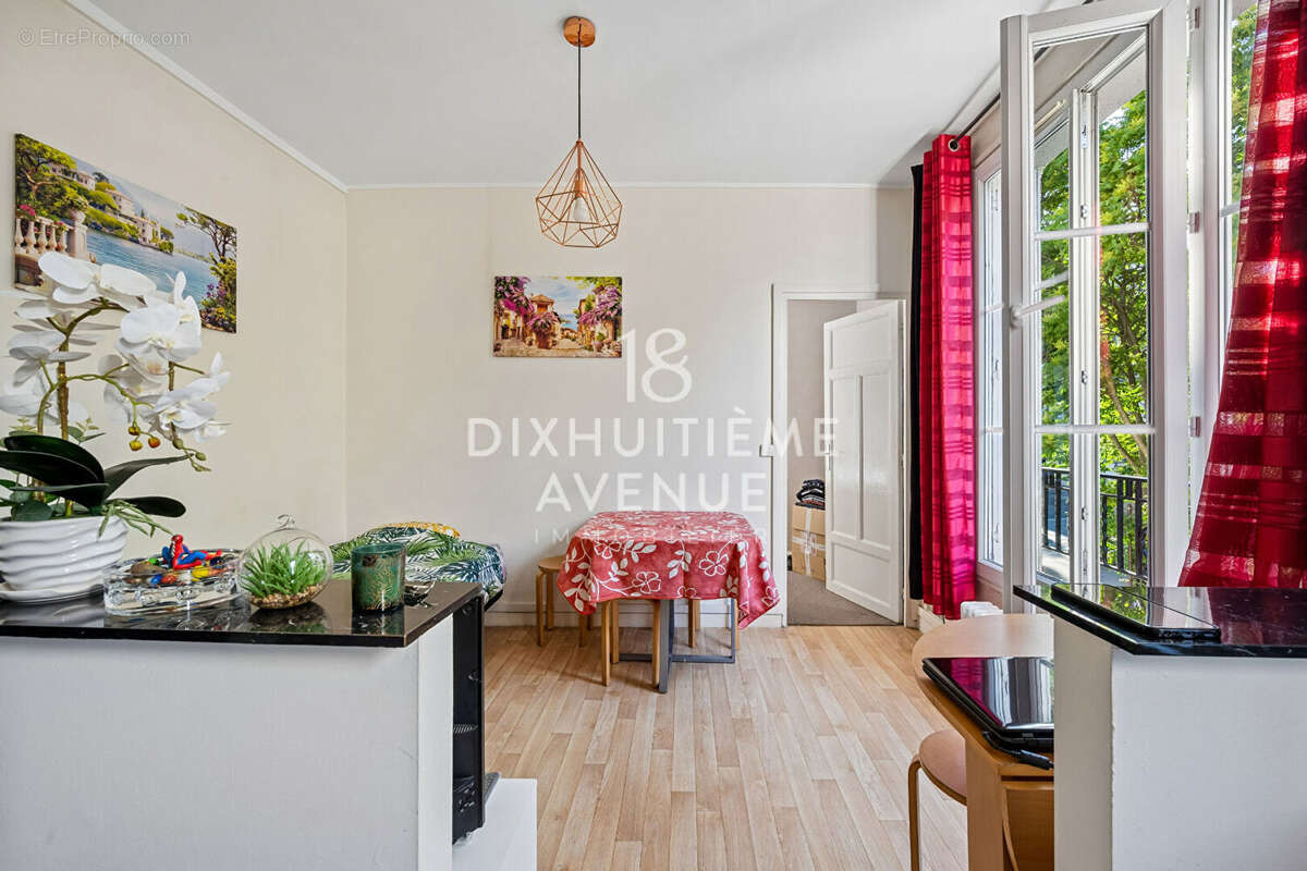 Appartement à PARIS-18E