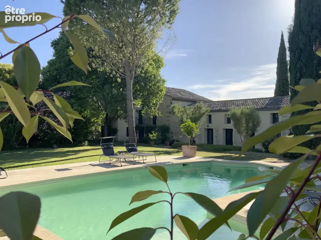 Propriété d'exception à 350 m du centre d' Uzès à pieds. - photo 5