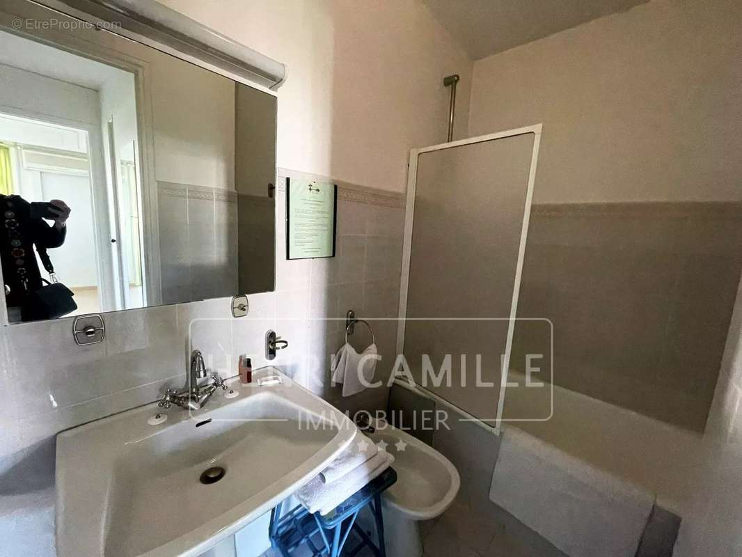 Commerce à LE CANNET