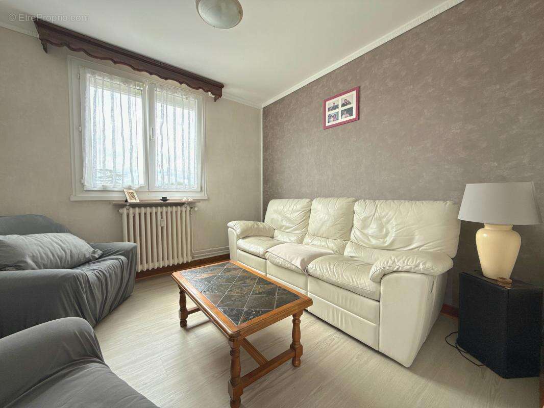 Appartement à CHENOVE