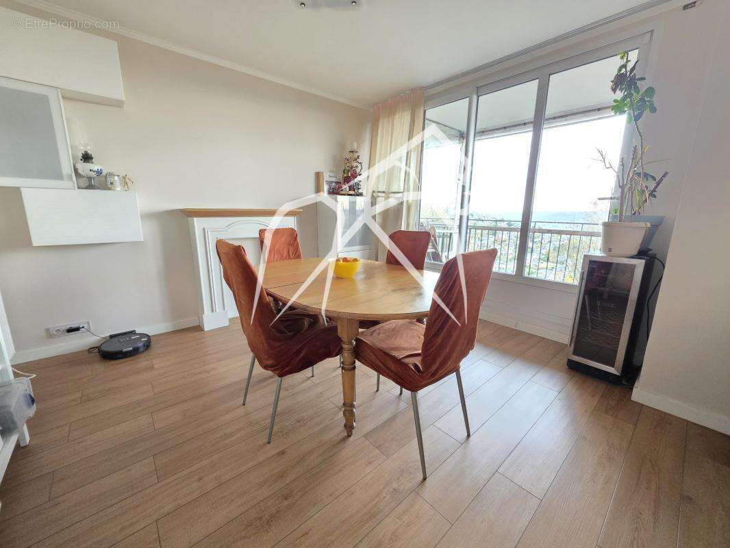 Appartement à BOIS-GUILLAUME