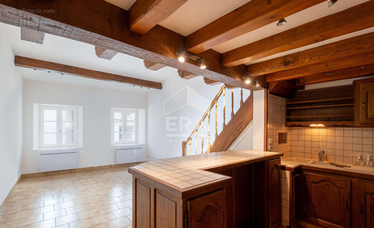 Appartement à SAINTES