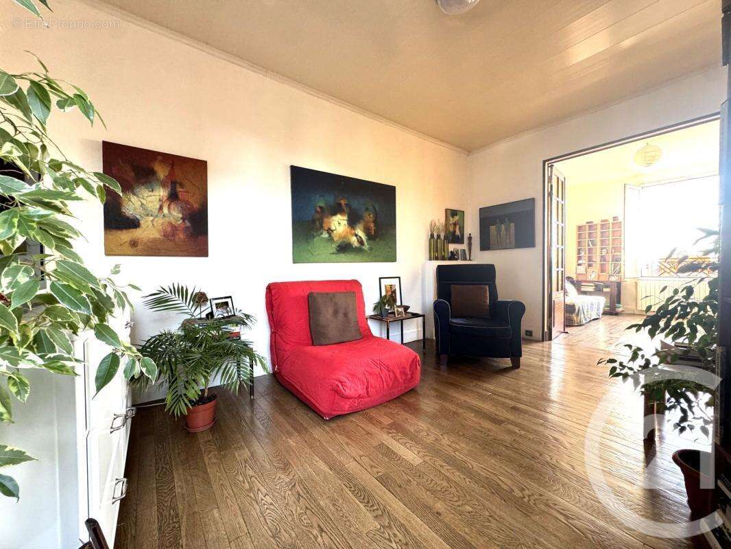 Appartement à FONTENAY-SOUS-BOIS