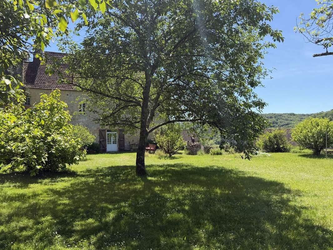 EXCLUSIVITÉ - Manoir médiéval avec vue panoramique et jardin suspendu en Périgord Noir proche Sarlat - photo 4