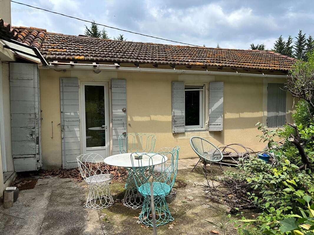 EXCLUSIVITE : Maison Saint Remy De Provence 57,5 m2 et une grange de 128m2 - photo 3