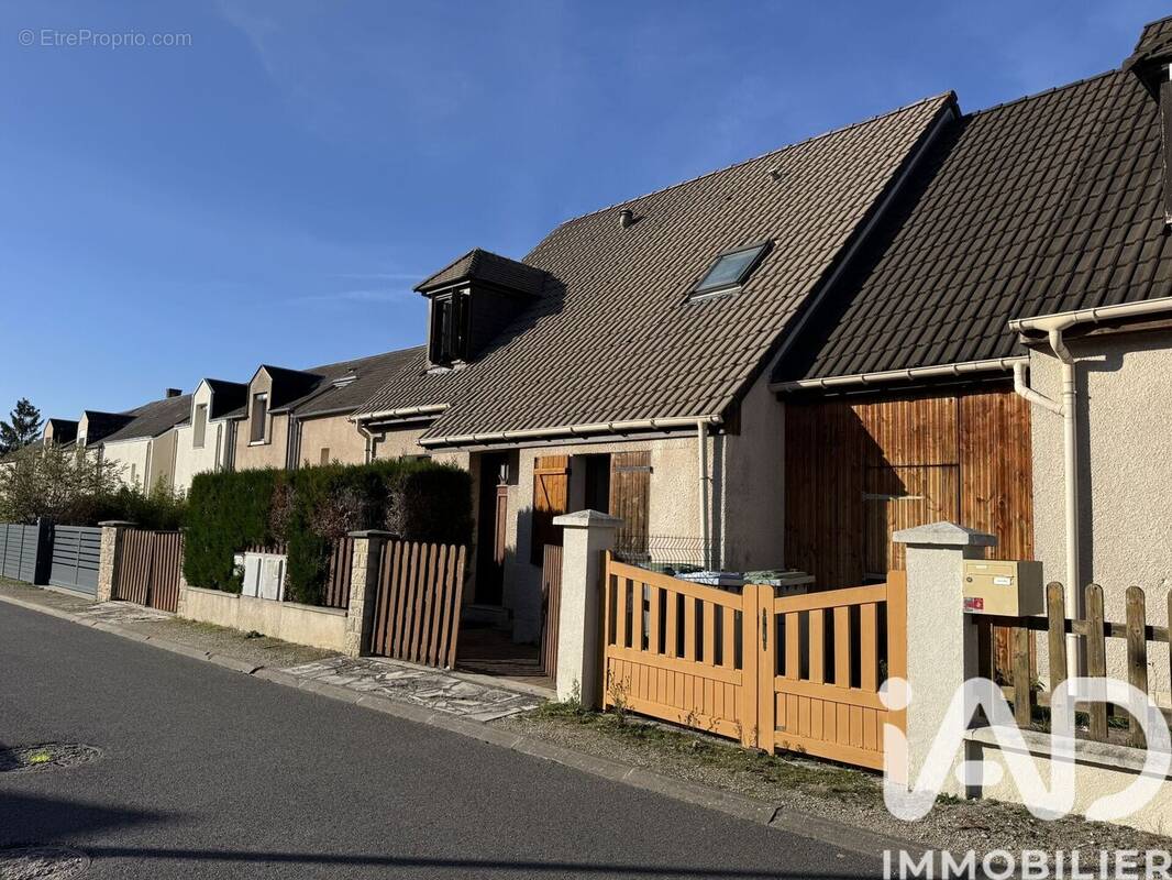 Photo 1 - Maison à FLEURY-LES-AUBRAIS