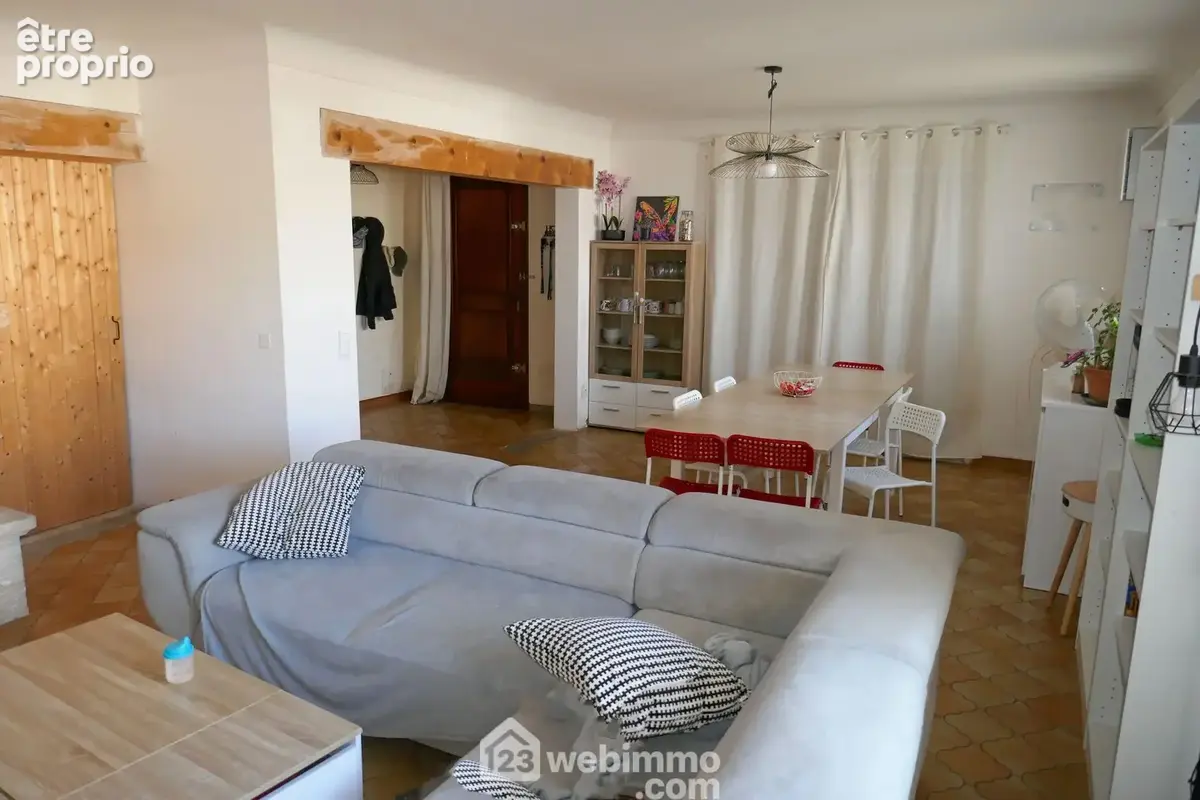 Séjour 35m² vue 1