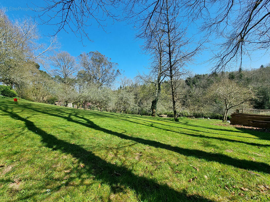 Terrain à QUIMPERLE
