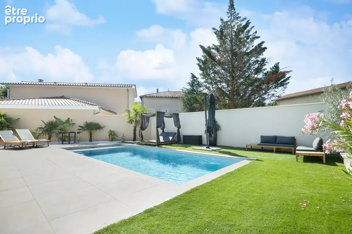 Maison 175 m² à Saint-Genis-Les-Ollieres  - photo 6