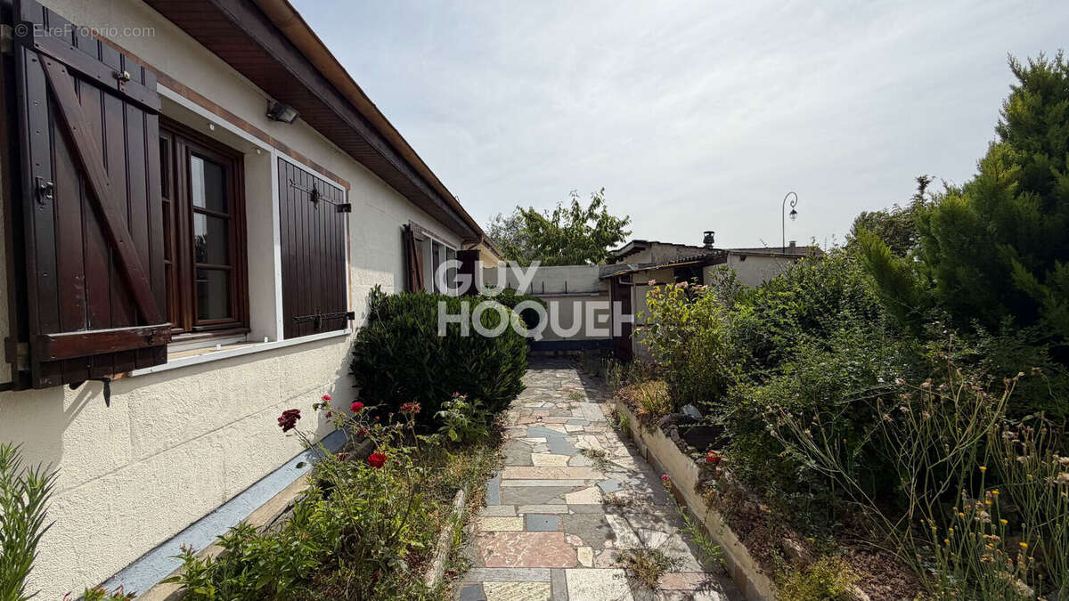 Maison à GARGES-LES-GONESSE