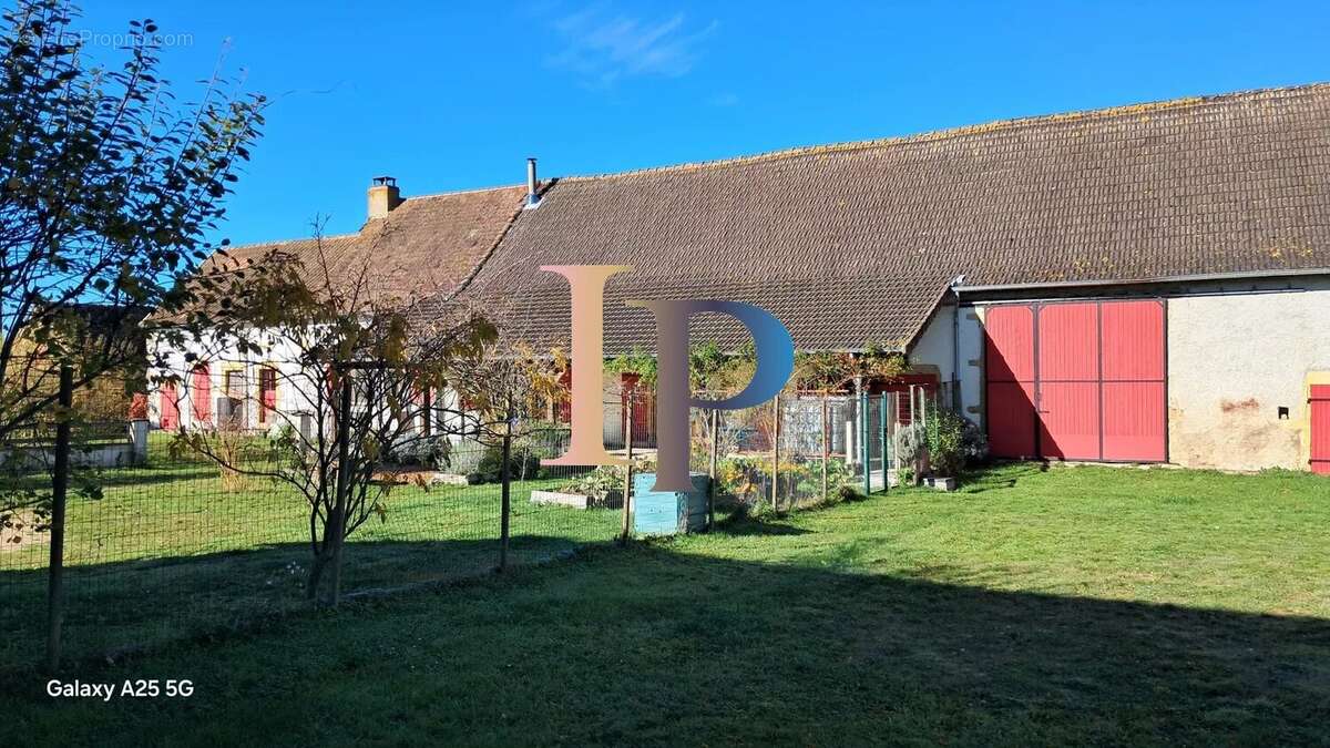 Maison à PARAY-LE-MONIAL