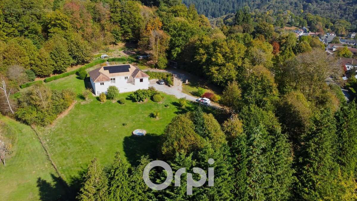 Maison à CHATELUS-LE-MARCHEIX