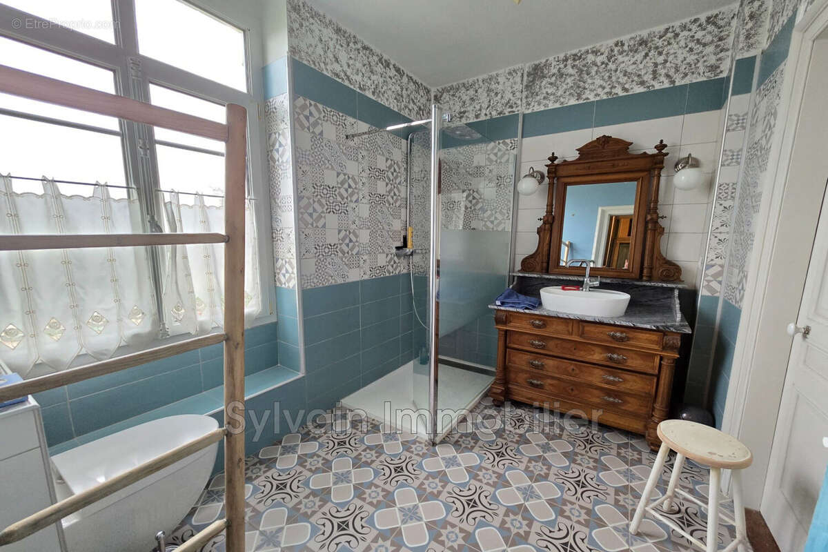 Maison à FORMERIE