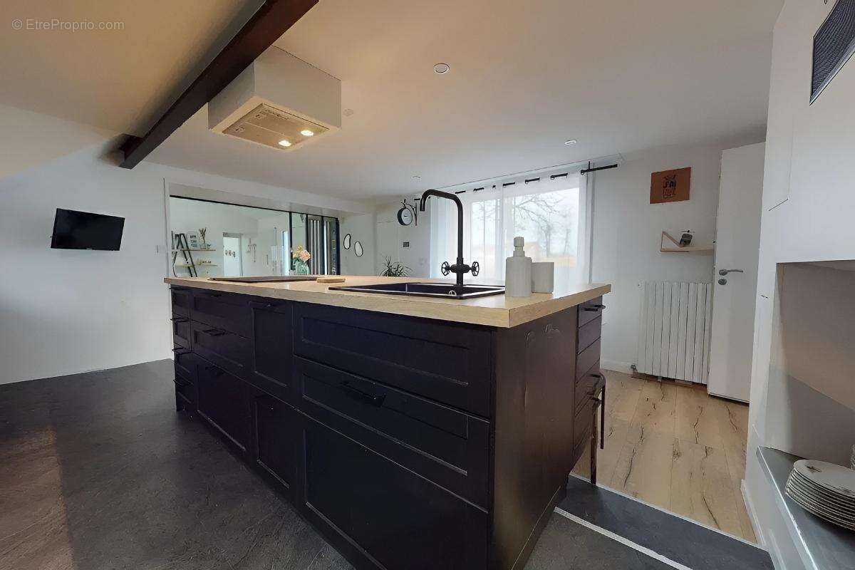 Maison à GROSBREUIL