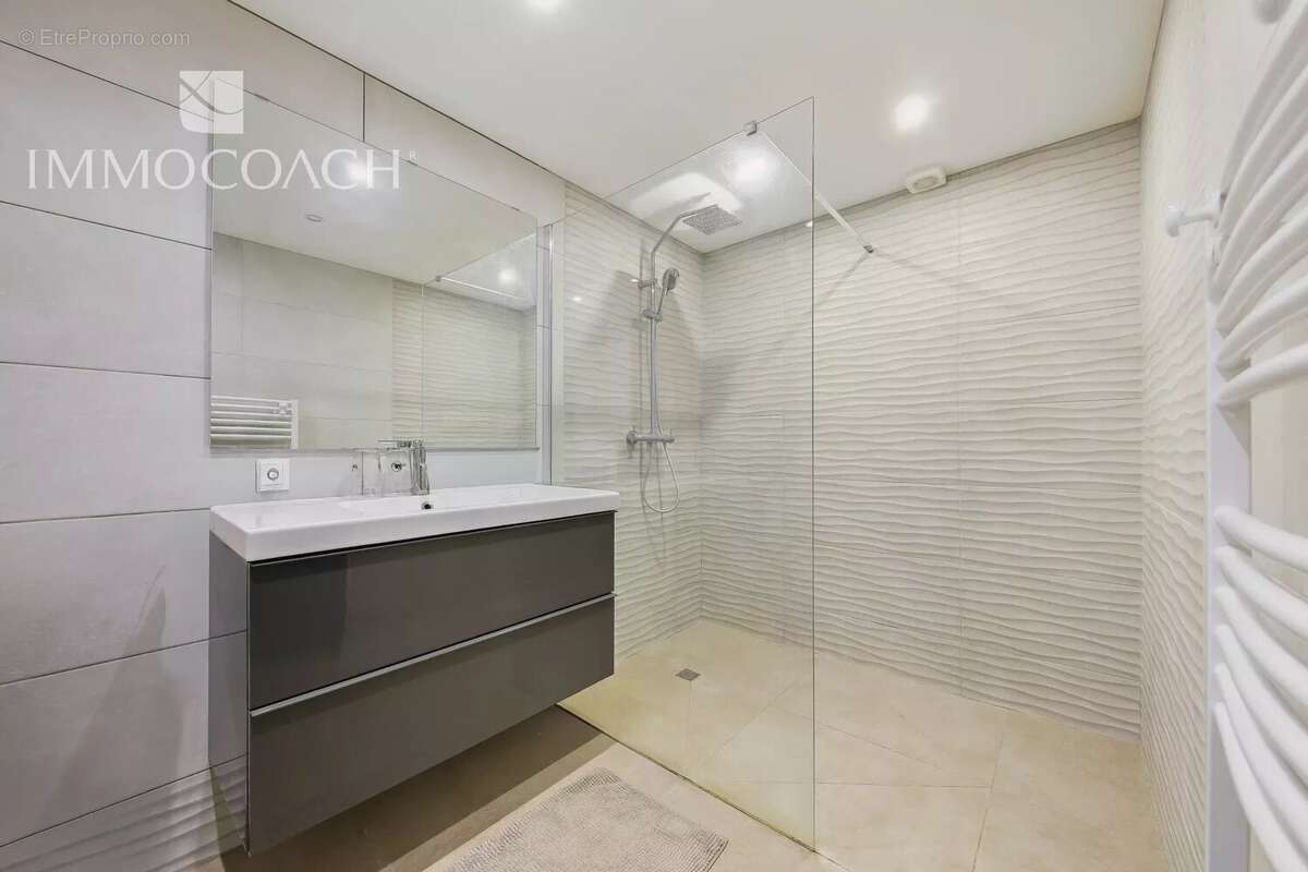 Maison à CARQUEIRANNE