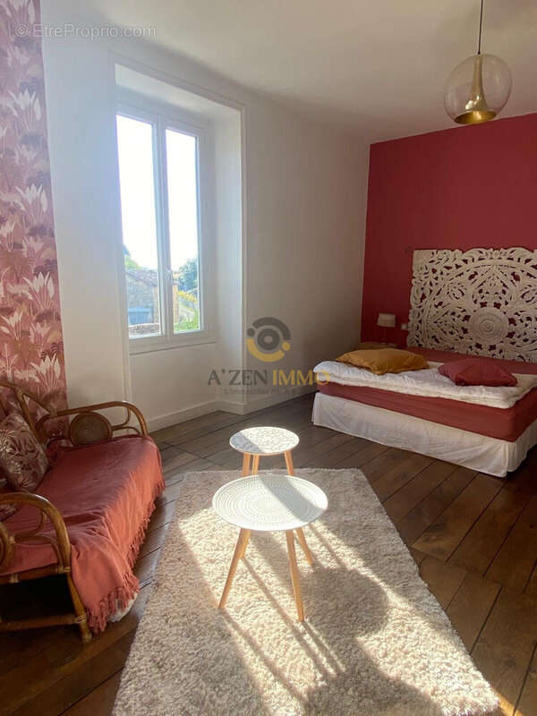 Maison à SECONDIGNY