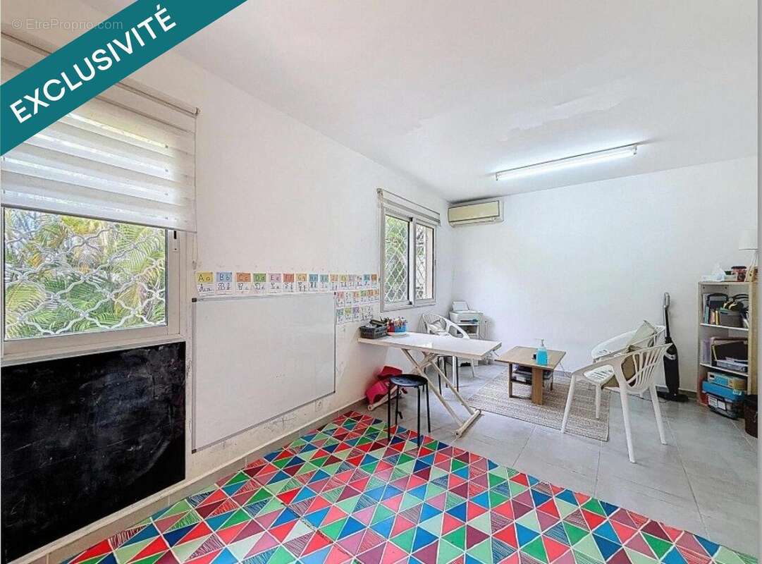 Commerce 40 m² à Baie-Mahault  - photo 8