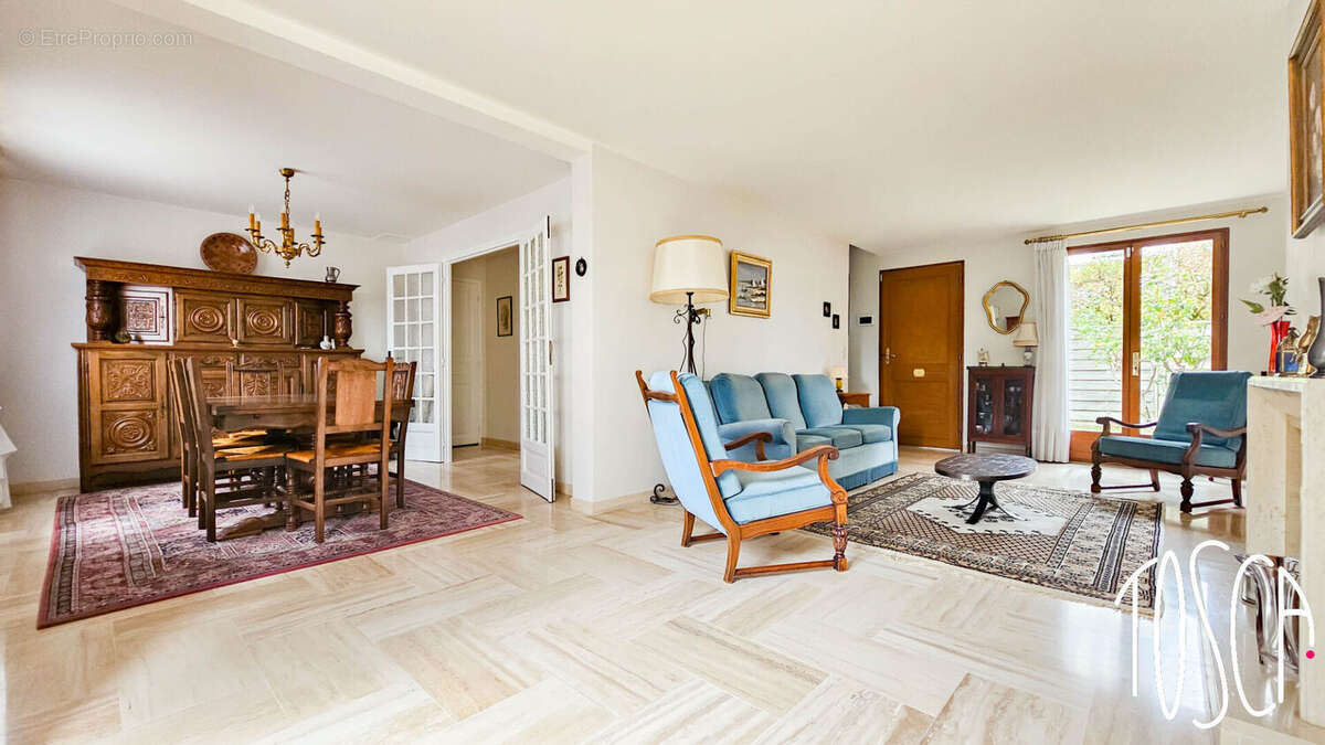 Maison à THIAIS