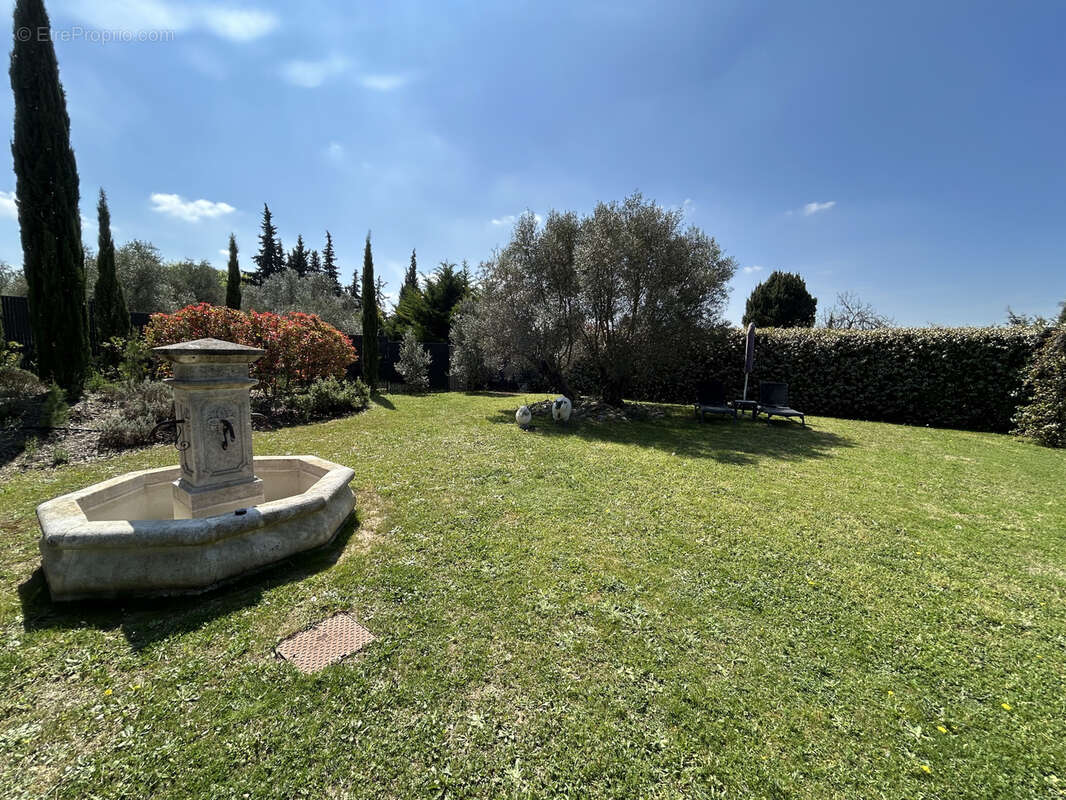 Maison à SAINT-QUENTIN-LA-POTERIE