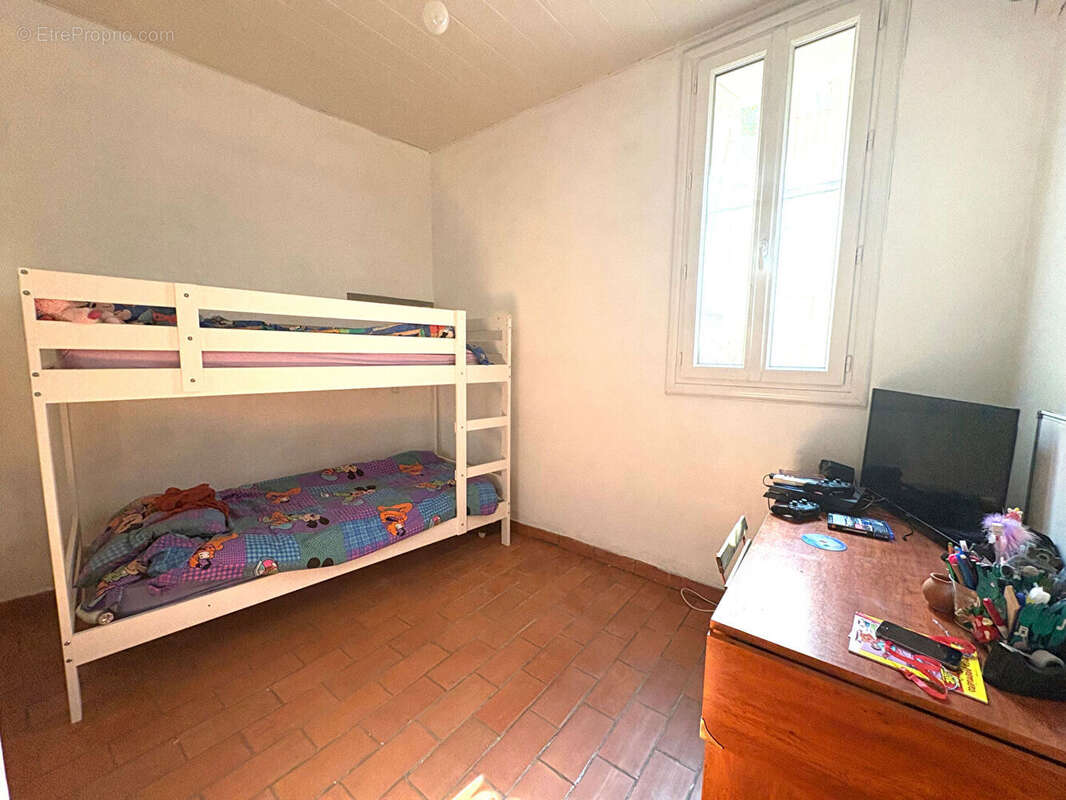 Appartement à ROQUEVAIRE