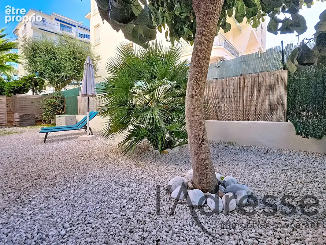 COUP DE COEUR ! Magnifique 2 pièces avec jardin de 75m² à CANNES PALM BEACH ! - photo 10
