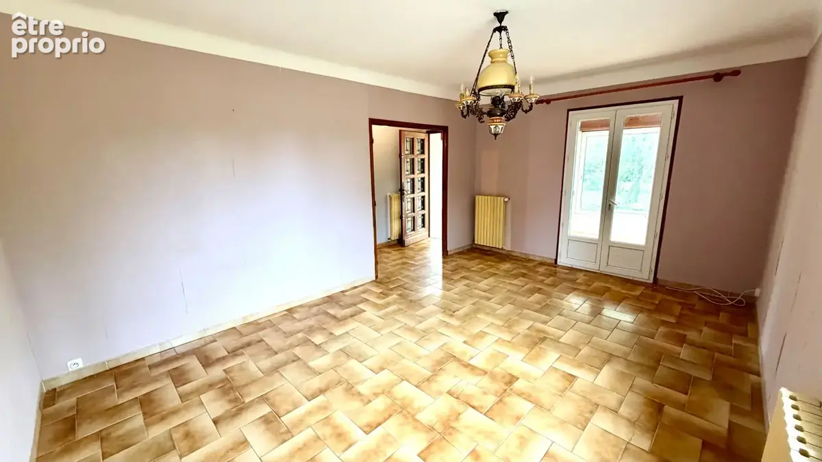 Villa traditionnelle sur 1035 m² de jardin exposé sud. - photo 6