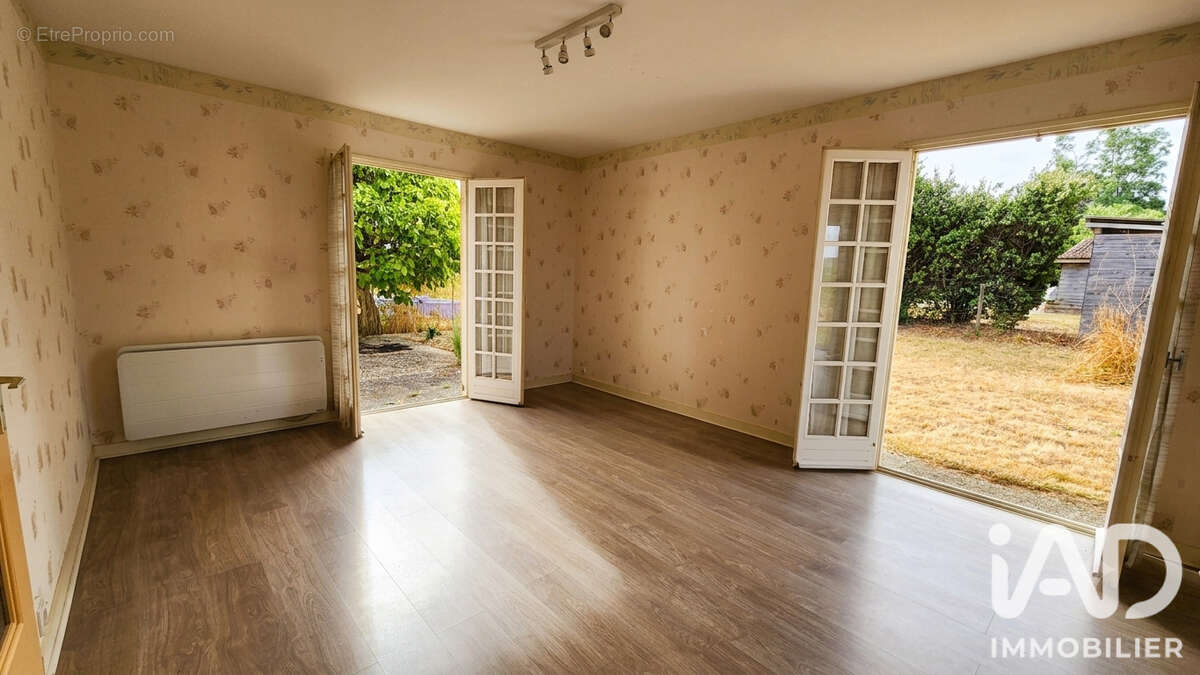 Maison 164 m² à Saint-Nexans  - photo 4