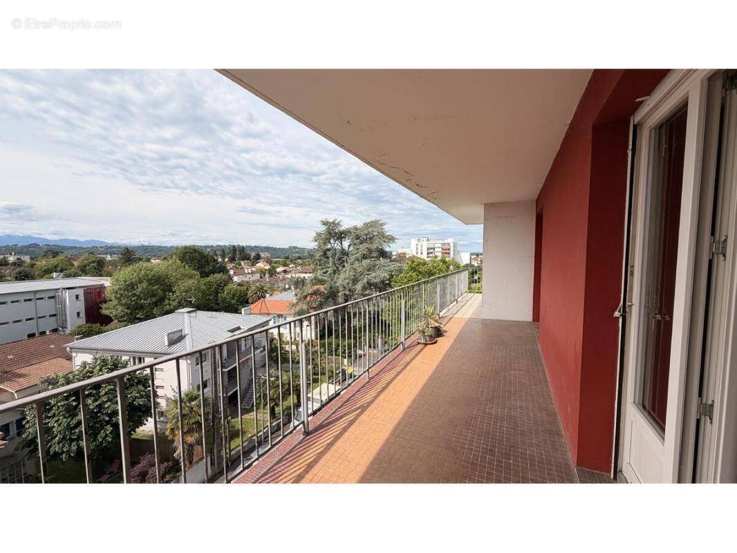 Appartement à BILLERE