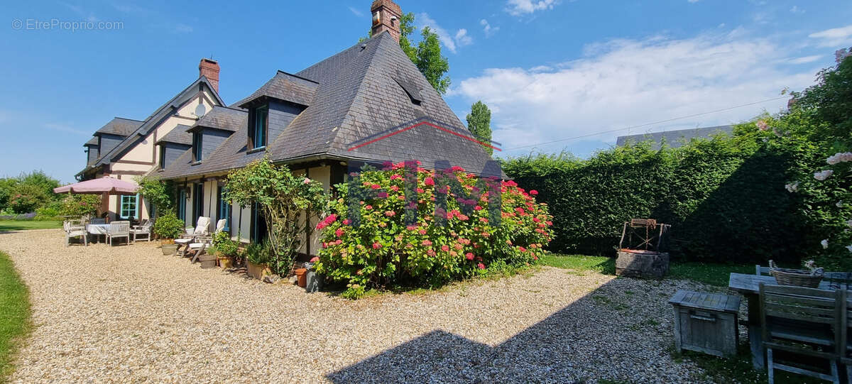 Maison à FLEURY-LA-FORET