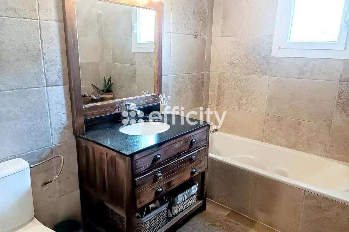 Maison à COLOMBIERS