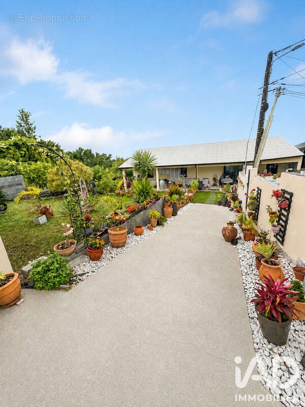 Maison 217 m² à Saint-Pierre  - photo 8