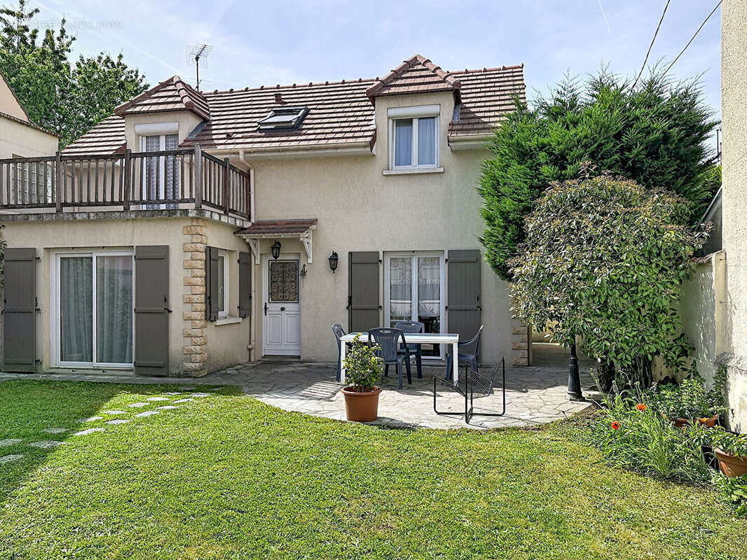 Maison à SAINT-MAUR-DES-FOSSES