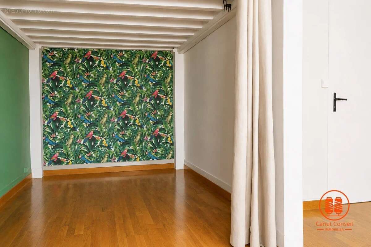 T3 avec cachet de 68 m² (1 chambre + 1 alcôve) - photo 3