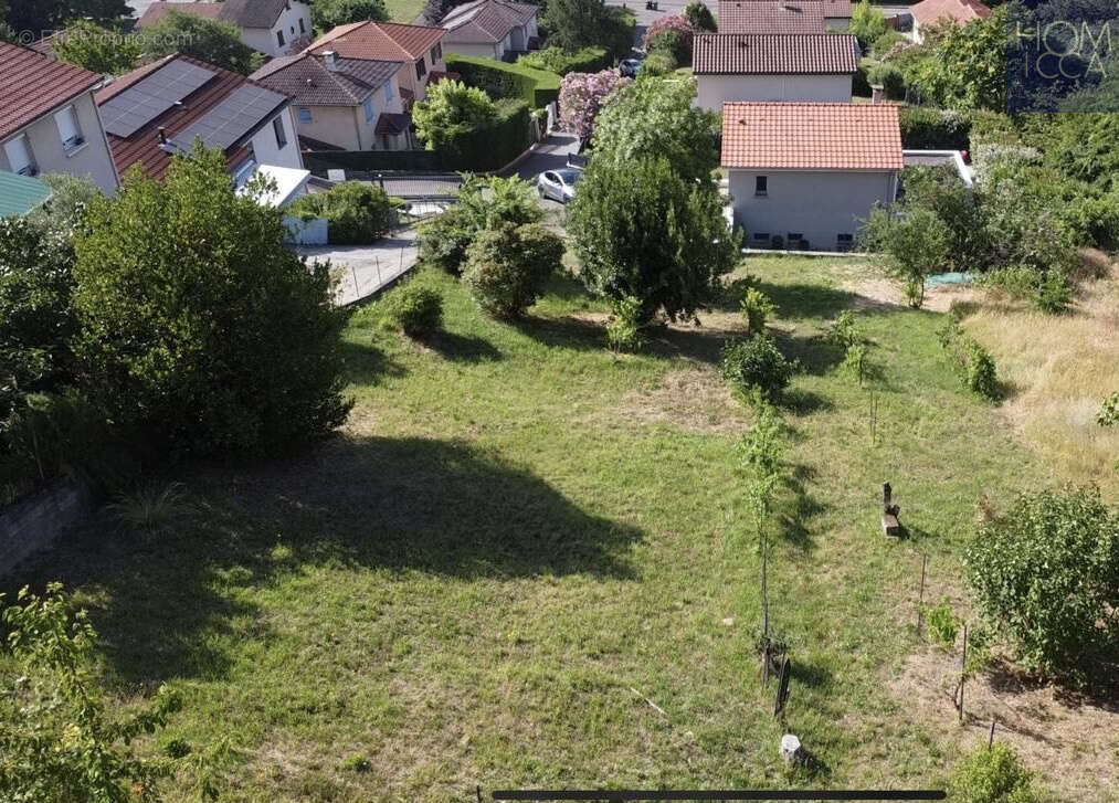 Terrain à RILLIEUX-LA-PAPE