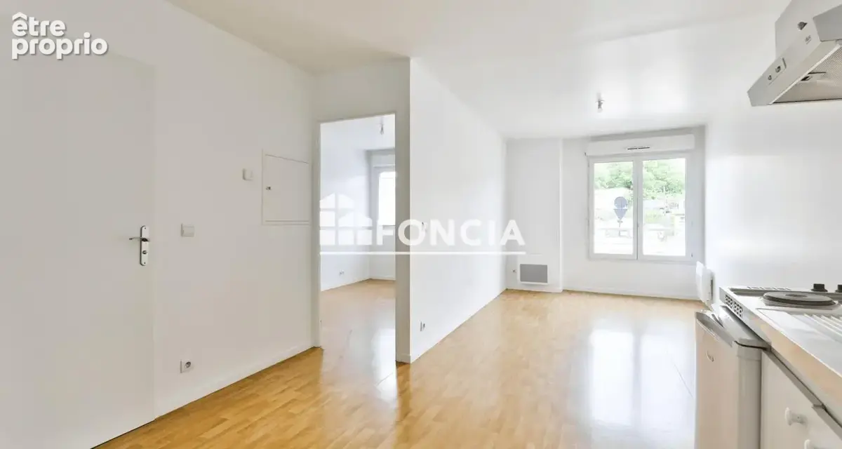 CORBEIL-ESSONNES - Appartement 2 Pièces avec parking - photo 10