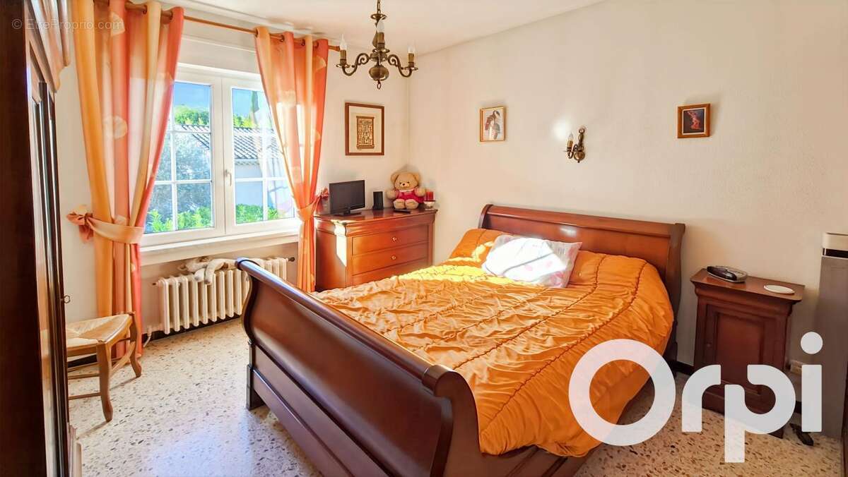 Maison à PONT-SAINT-ESPRIT