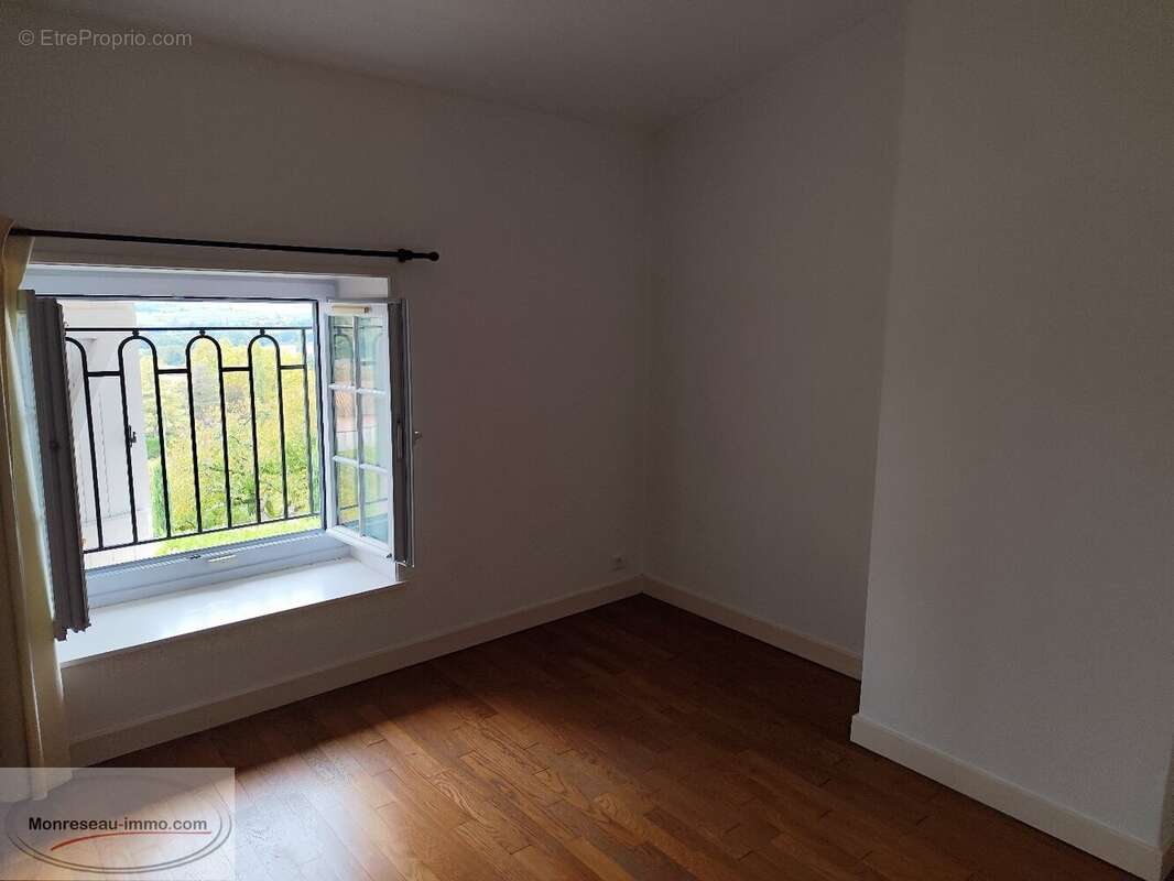 Appartement à CHARNAY-LES-MACON