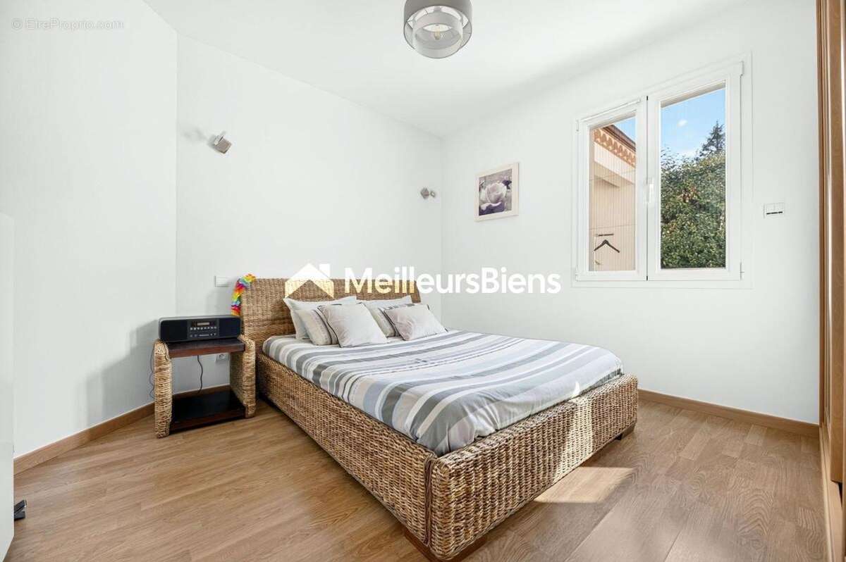 Maison contemporaine 287m2 - 5 chambres - Terrain 2512m2 - DPE A - photo 10