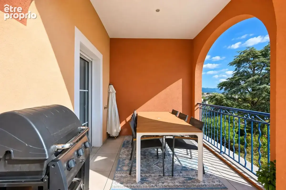 Exclusivité - Roquefort les Pins : Superbe appartement  3 pièces. Grande terrasse, vue mer, piscine, 2 parkings - photo 14
