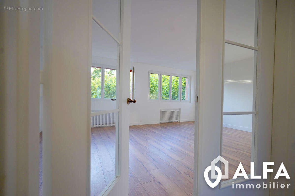 Appartement à ENGHIEN-LES-BAINS
