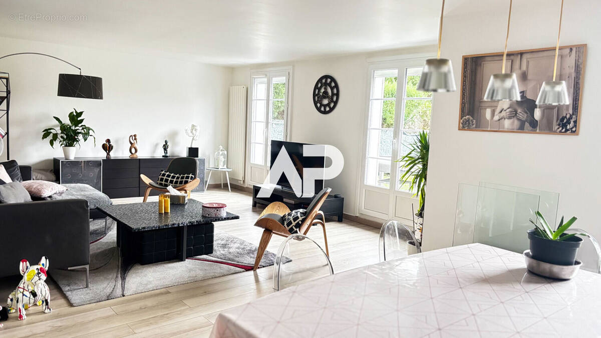 Maison à SOISY-SOUS-MONTMORENCY