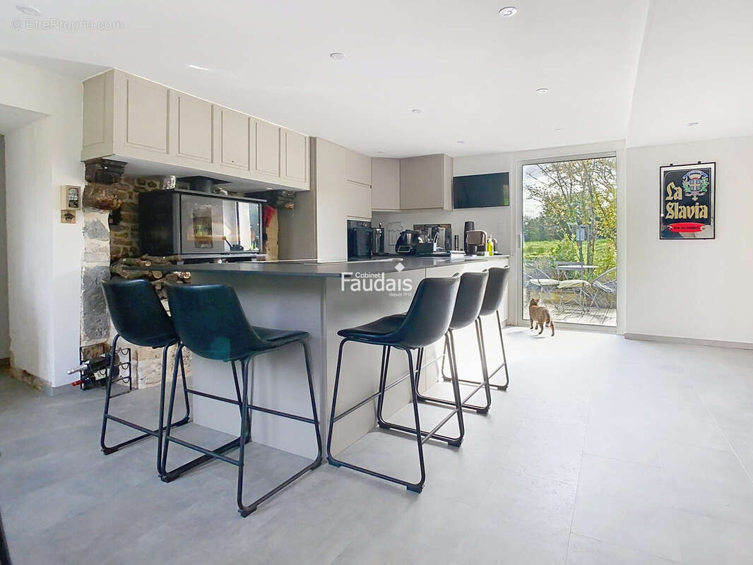 Maison 135 m² à Picauville  - photo 3