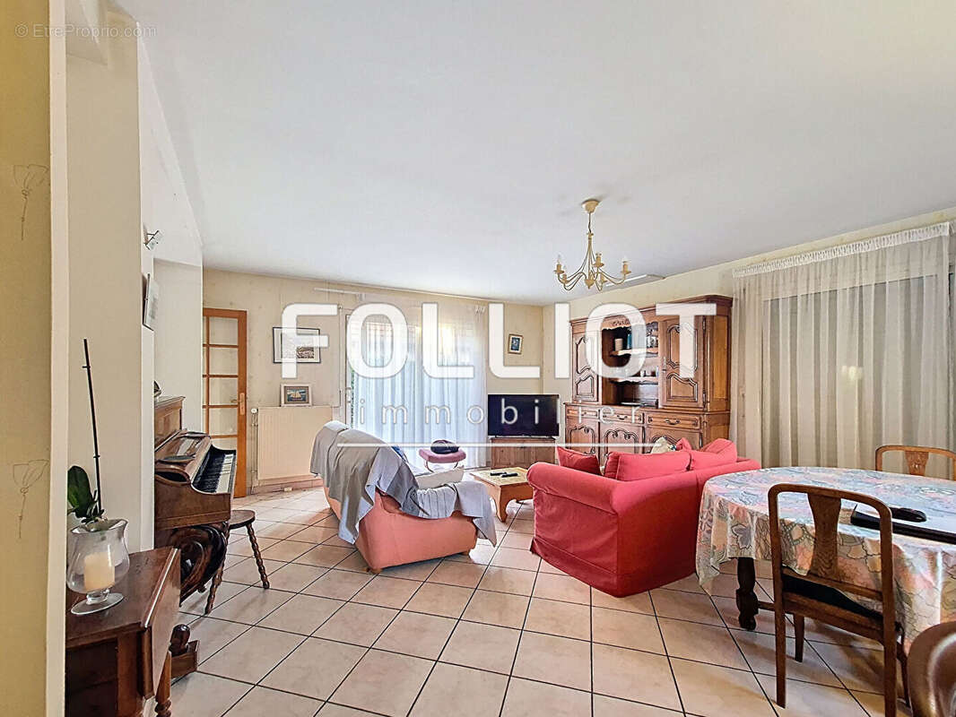 Maison à MONDEVILLE