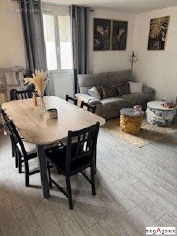 Appartement à FLEURY-LES-AUBRAIS