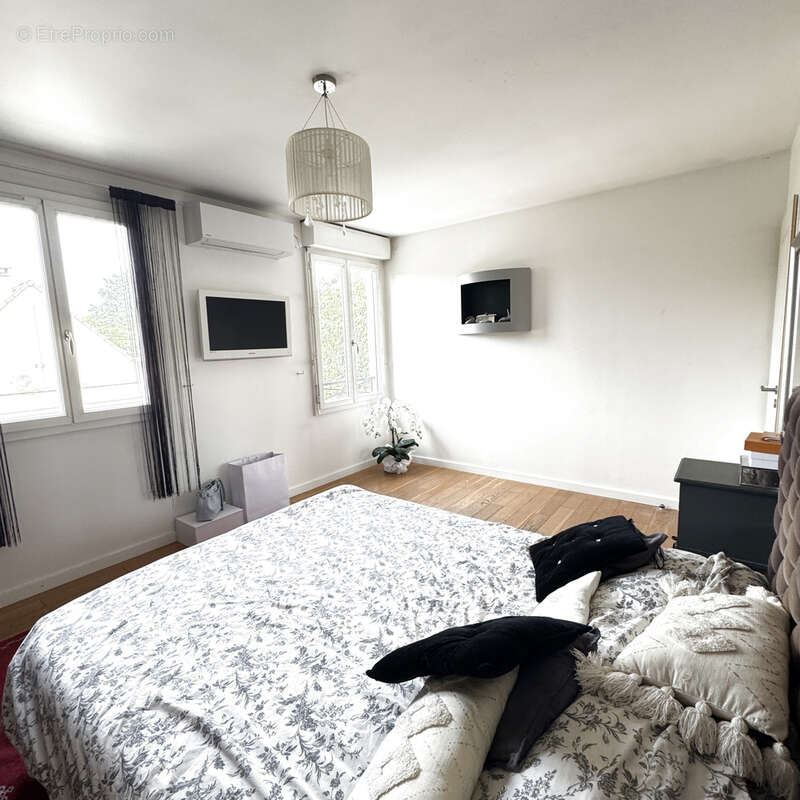 Maison à MONTIGNY-LES-CORMEILLES