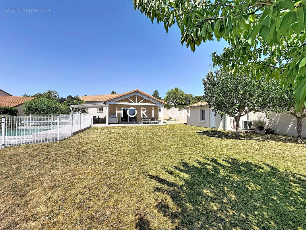 Maison 160 m² à Chevagny-Les-Chevrieres  - photo 7